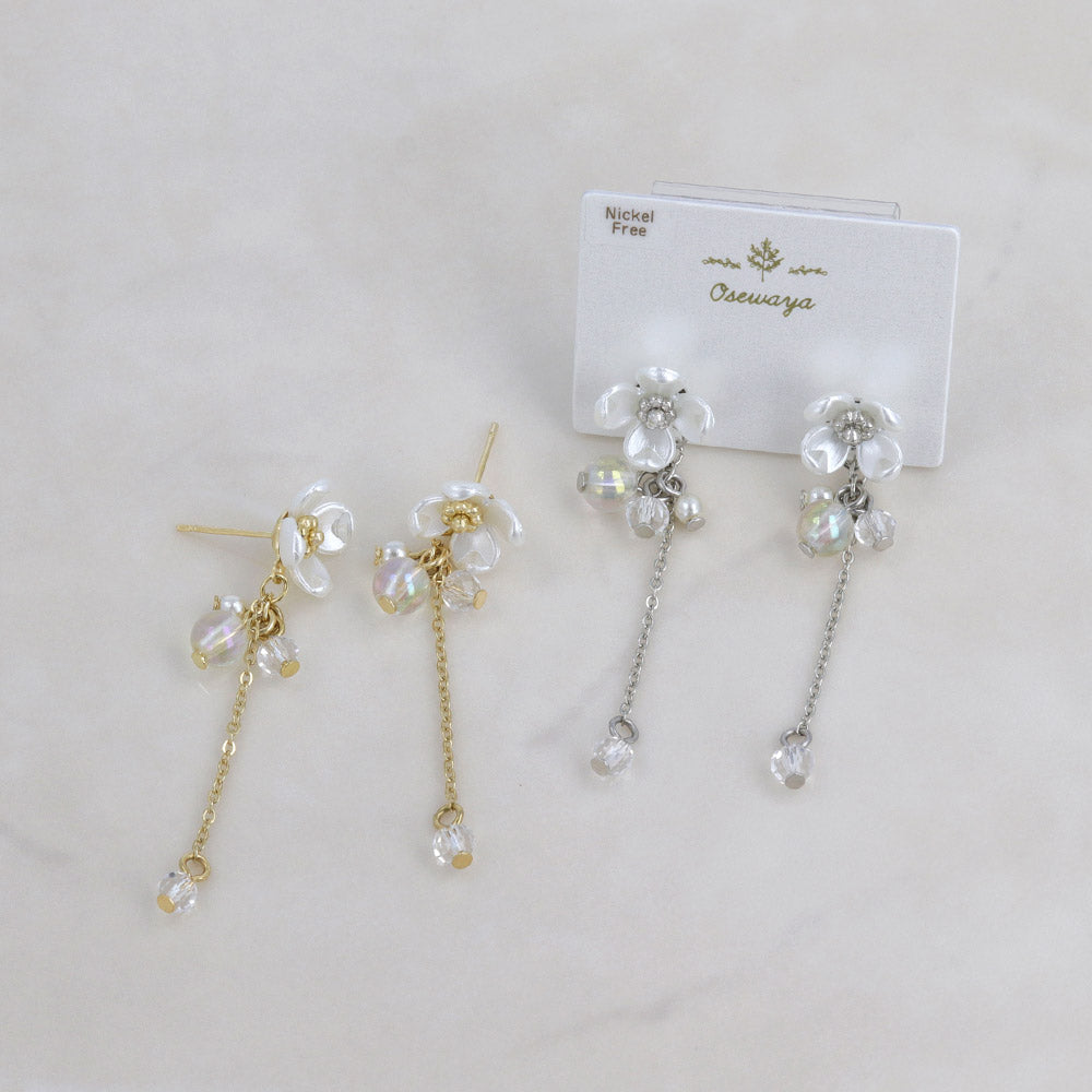 ピアス ニッケルフリー メタル フラワー 花 パール クリア ビーズ チェーン 下がり ステンレスポスト スタッドピアス