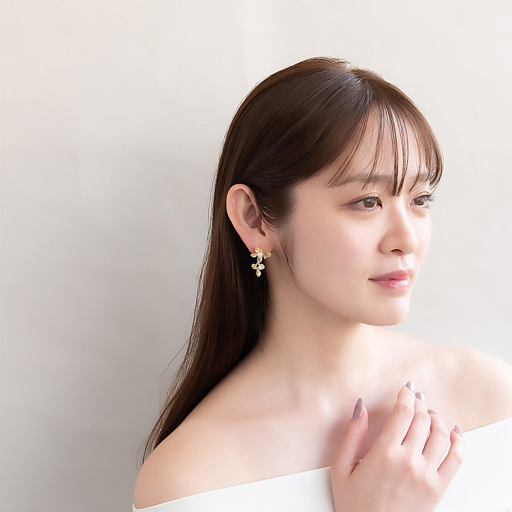 ピアス ニッケルフリー メタル パール フラワー 花 ダブル ステンレスポスト ドロップピアス