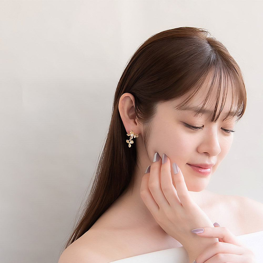 ピアス ニッケルフリー メタル パール フラワー 花 ダブル ステンレスポスト ドロップピアス