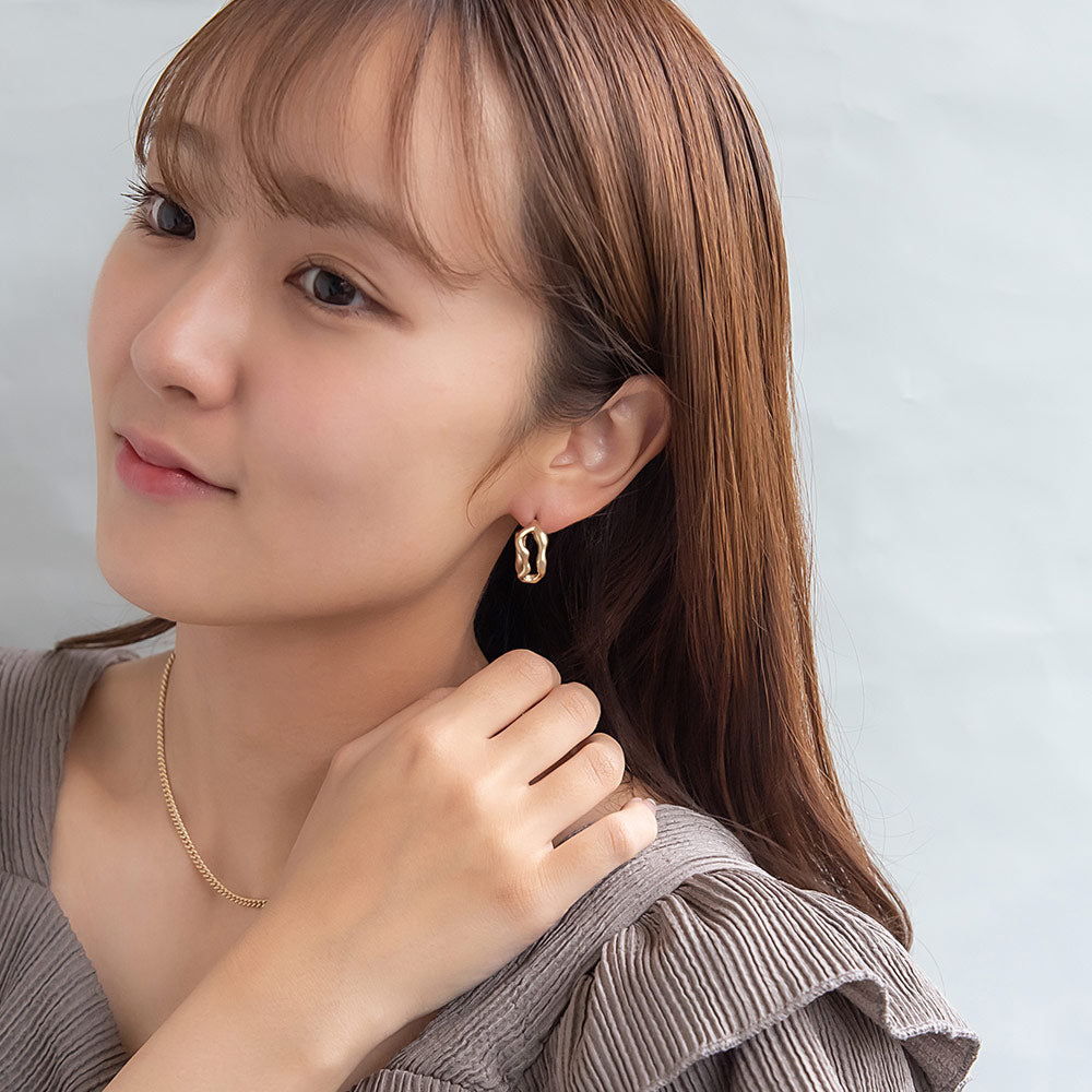 ピアス sable gold ウェーブ オーバル ライン ステンレスポスト C型 スタッドピアス