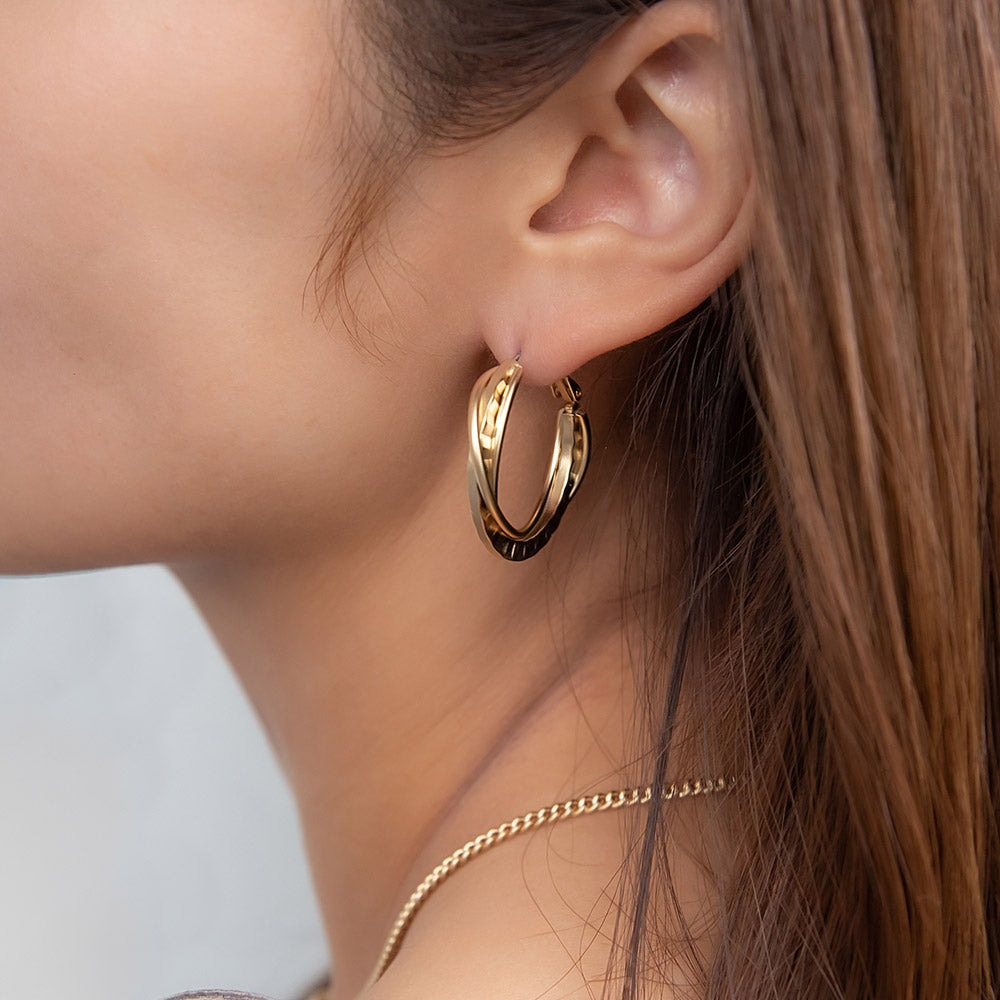 ピアス ニッケルフリー sable gold トリプル クロス ライン テクスチャー ステンレスポスト フープピアス