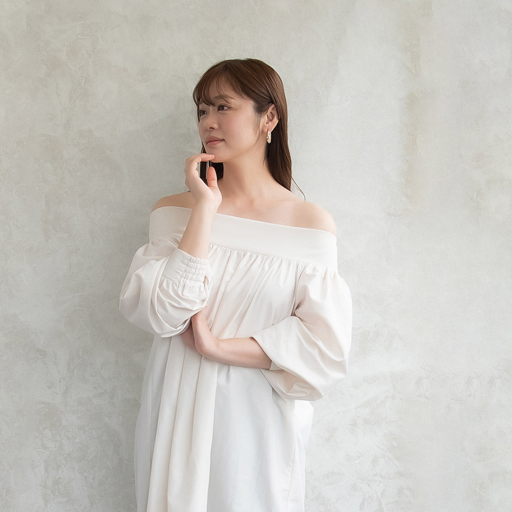 ピアス メタル キュービックジルコニア ツイスト ライン C型 スタッドピアス