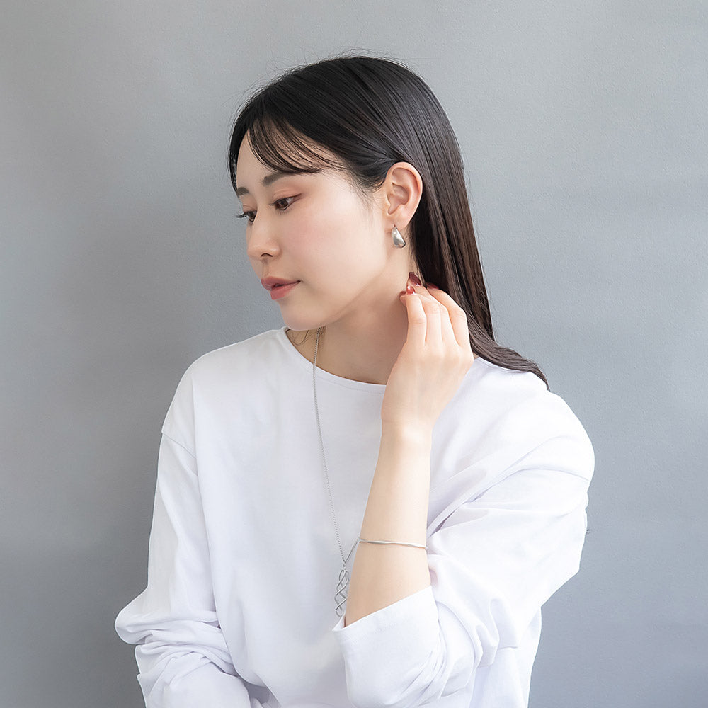 ピアス ニッケルフリー sable silver メタル ワイド プレート フープピアス