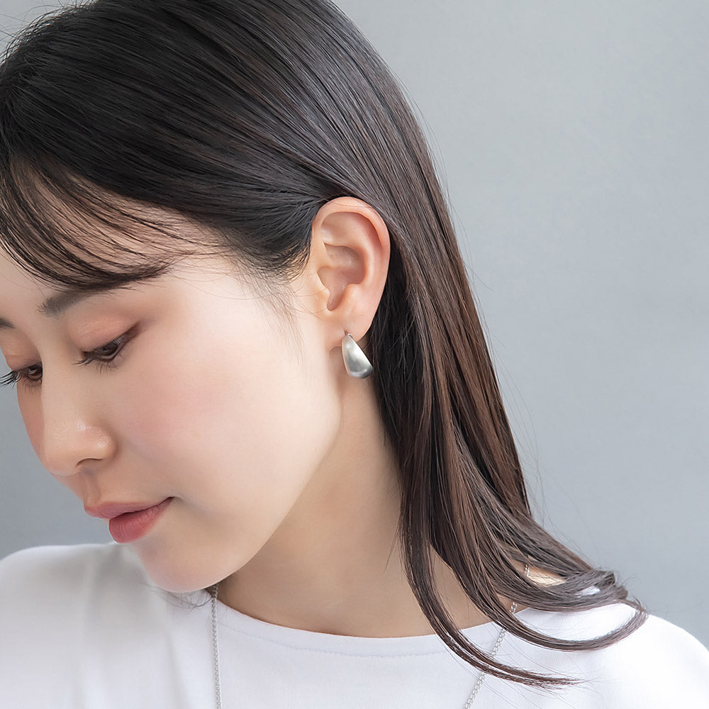 ピアス ニッケルフリー sable silver メタル ワイド プレート フープピアス