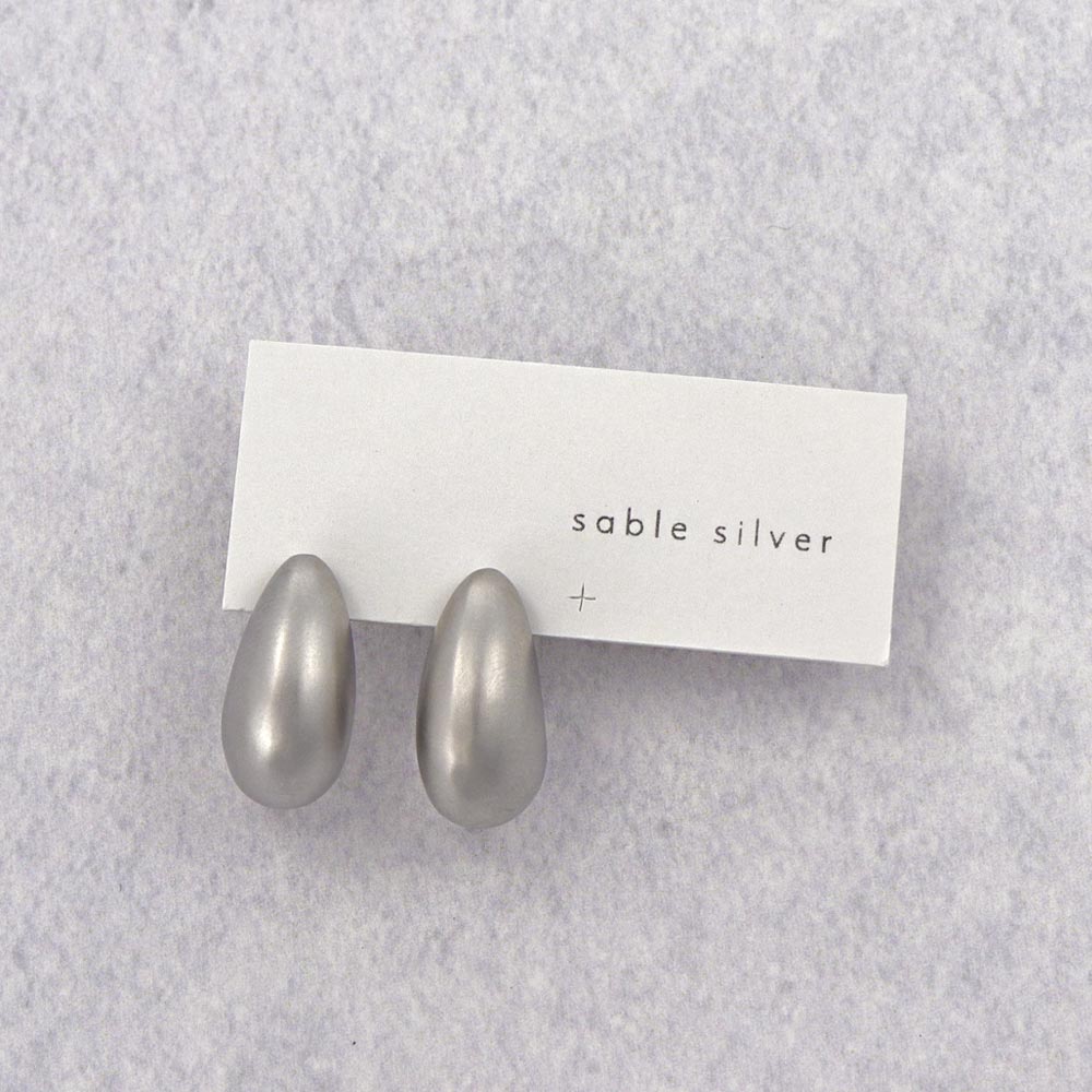 ピアス sable silver メタル ドロップ カーブ C型 スタッドピアス