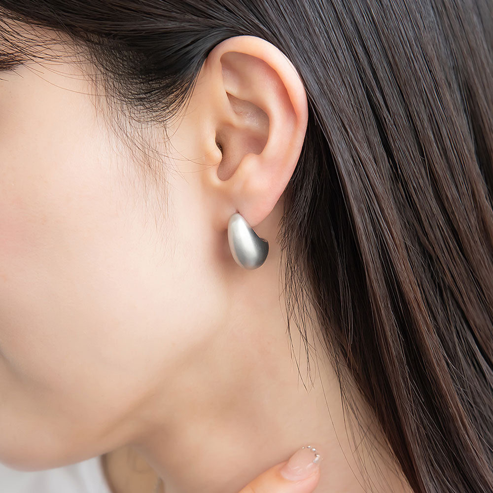 ピアス sable silver メタル ドロップ カーブ C型 スタッドピアス