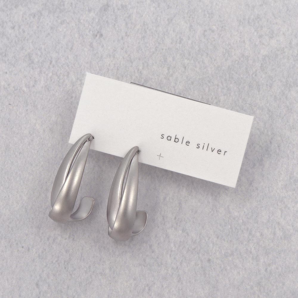 ピアス sable silver メタル J クロス ライン ドロップ C型 スタッドピアス