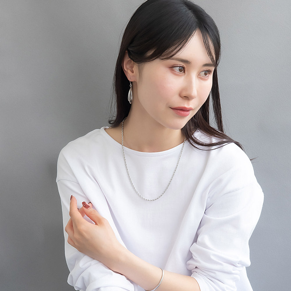 ピアス ニッケルフリー sable silver メタル トリプル ドロップ 梨地 フックピアス