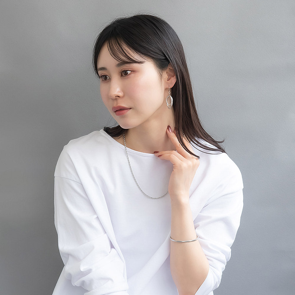 ピアス ニッケルフリー sable silver メタル トリプル ドロップ 梨地 フックピアス