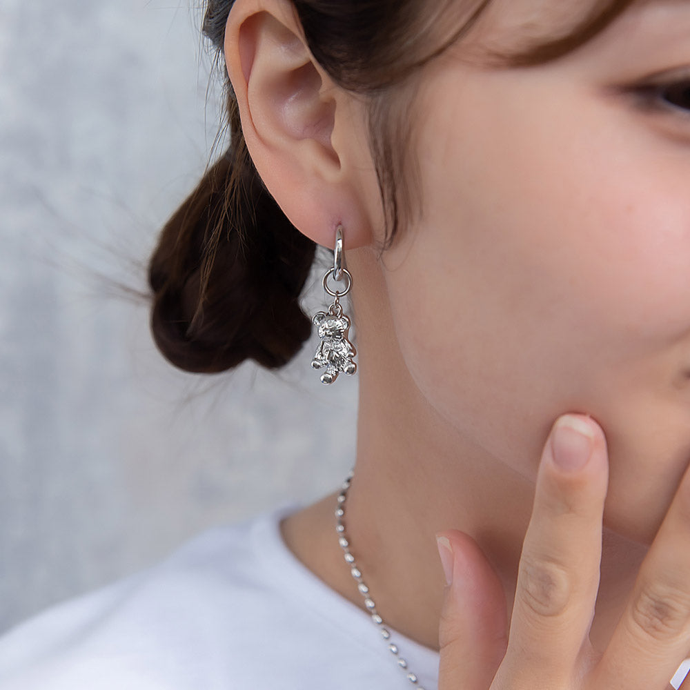 ピアス yura ニッケルフリー メタル チャーム クマ クロス ハート マーブル アシンメトリー チタンポスト ワンタッチ フープピアス