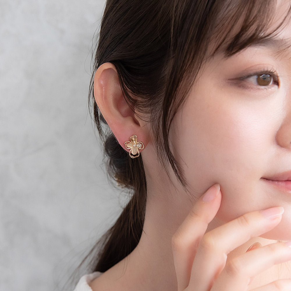 ピアス ニッケルフリー メタル 透かし フラワー 合成キャッツアイ ストーン パール チタンポスト スタッドピアス