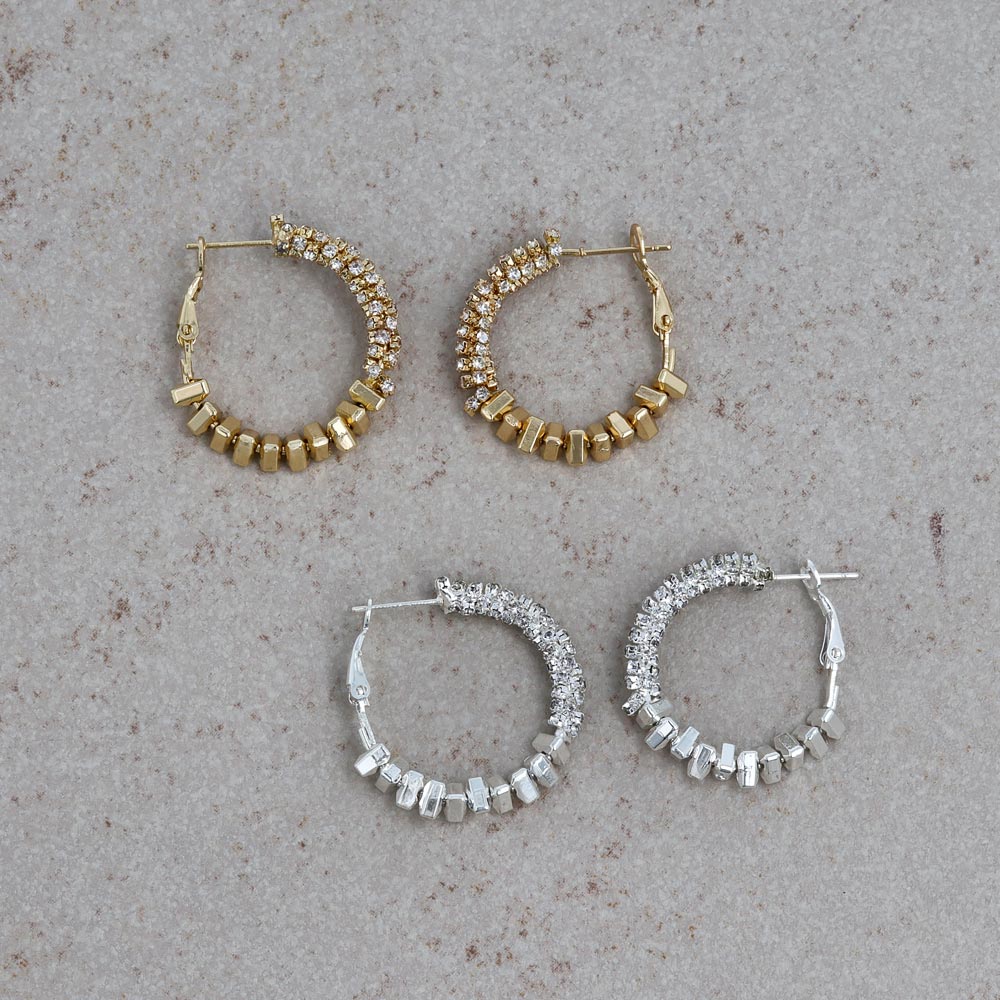 SJX★W ミニフープ　ピアス　6ZP5027 SJX W】DIAMOND ARROW MINI HOOP PIERCED EARRING(6ZP5028)｜SJX