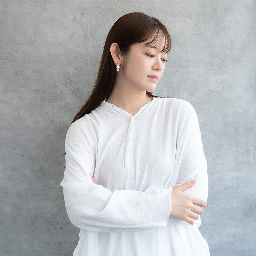 ピアス ニッケルフリー neige. メタル カーブ サイド クレッセントムーン C型 スタッドピアス