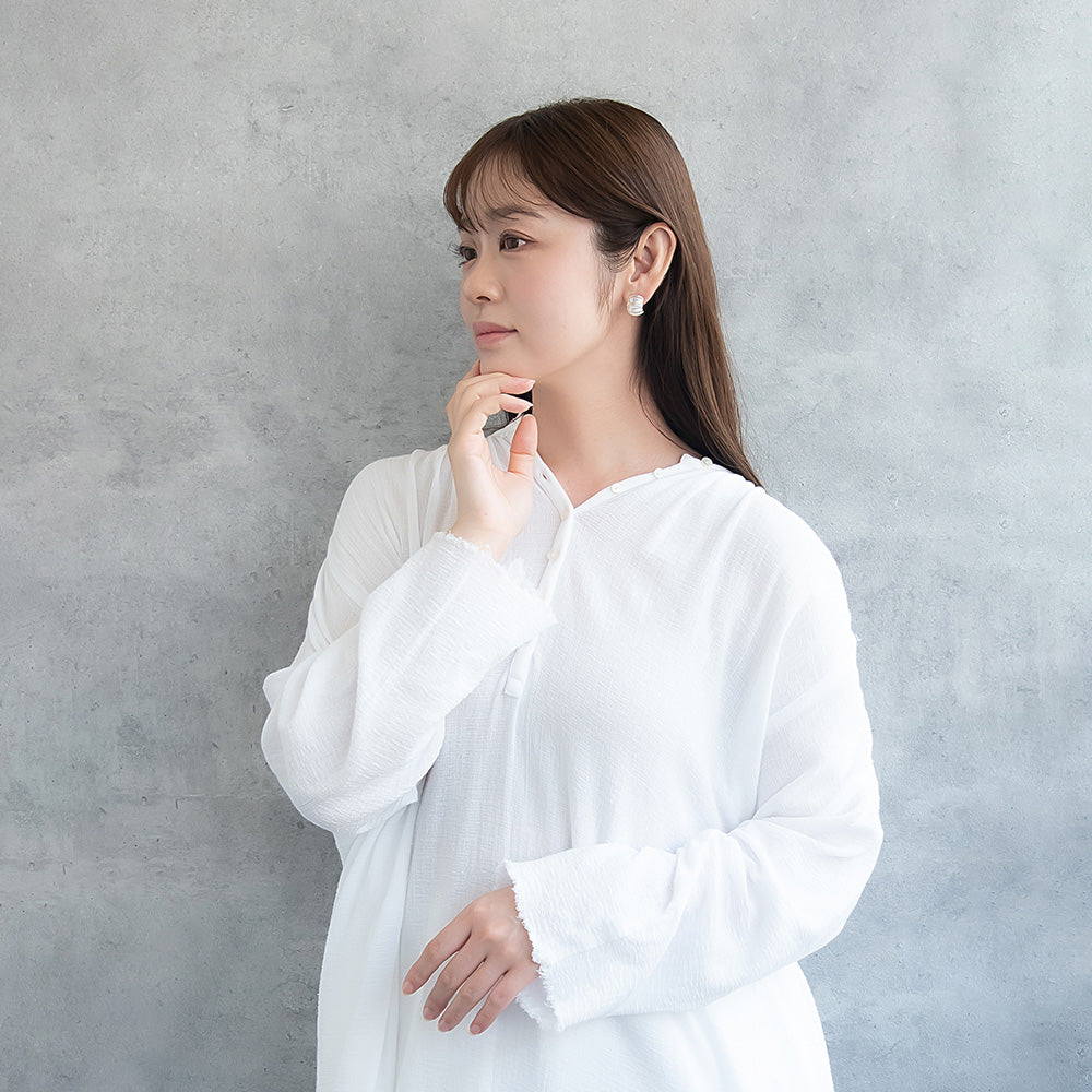 ピアス ニッケルフリー neige. メタル プレート カーブ C型 スタッドピアス