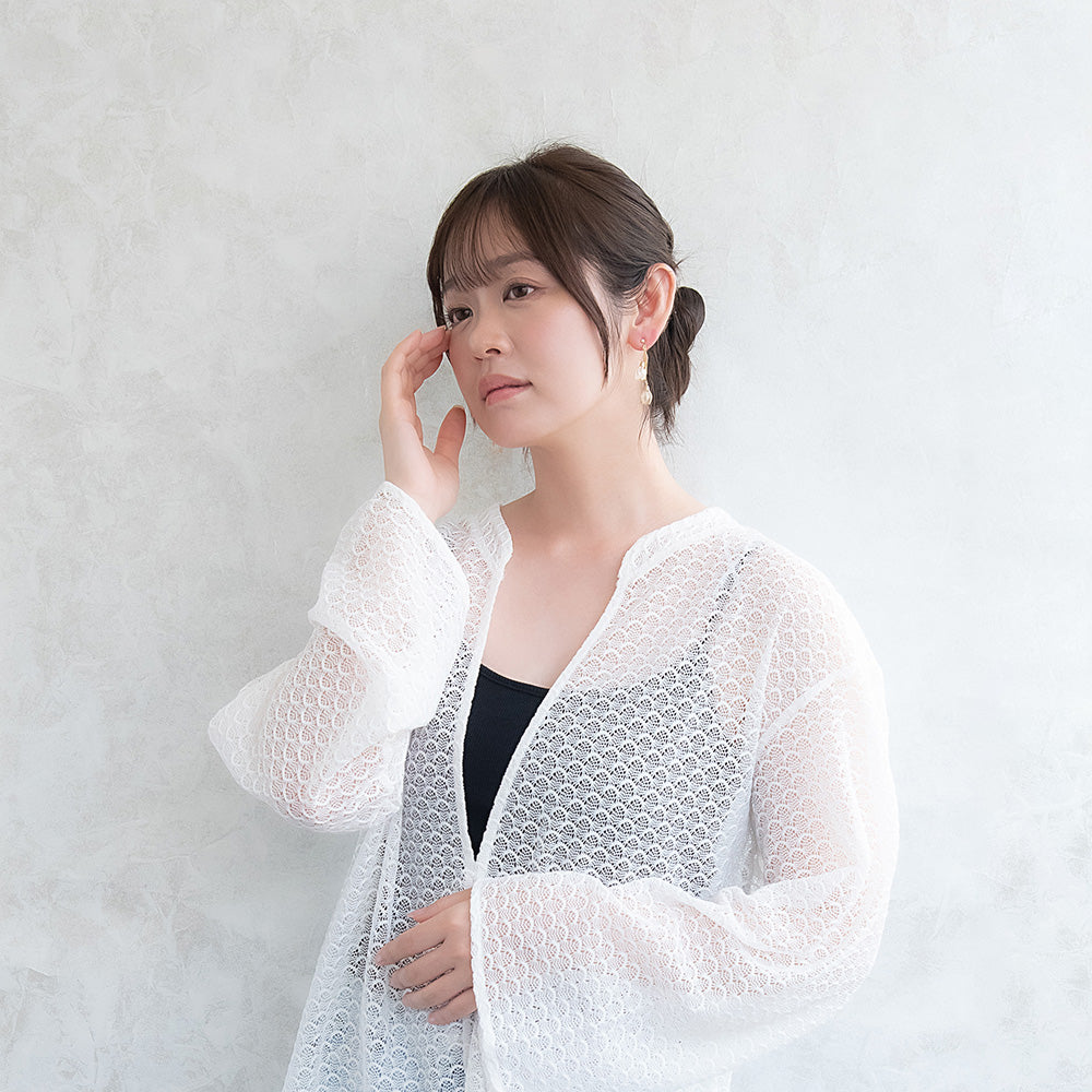 Classy ピアス ニッケルフリー メタル ワイヤー フラワー ダブル 半透明 リーフ 下がり チタンポスト スタッドピアス