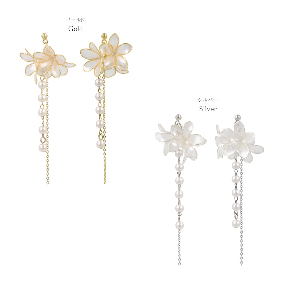 Classy ピアス ニッケルフリー メタル ワイヤー フラワー トリプル 半透明 パール チェーン 下がり チタンポスト スタッドピアス