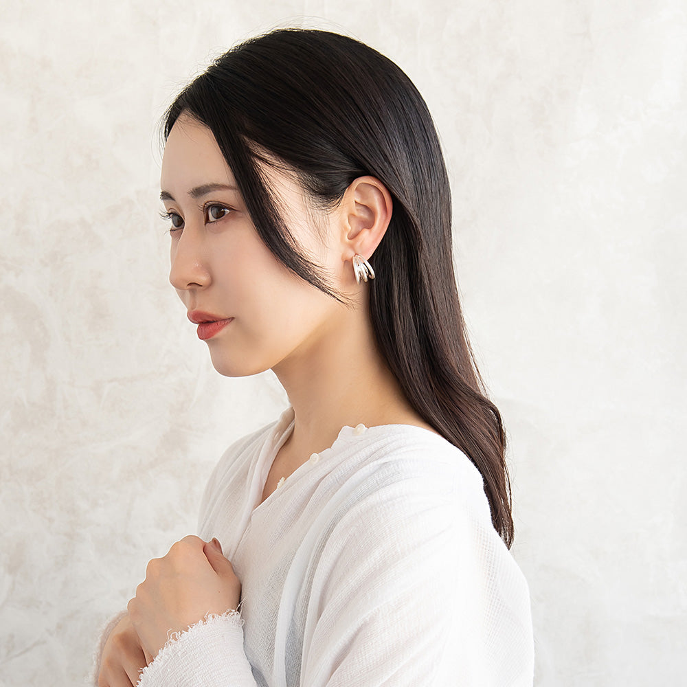 ピアス ニッケルフリー neige. ダブル ライン スタッドピアス