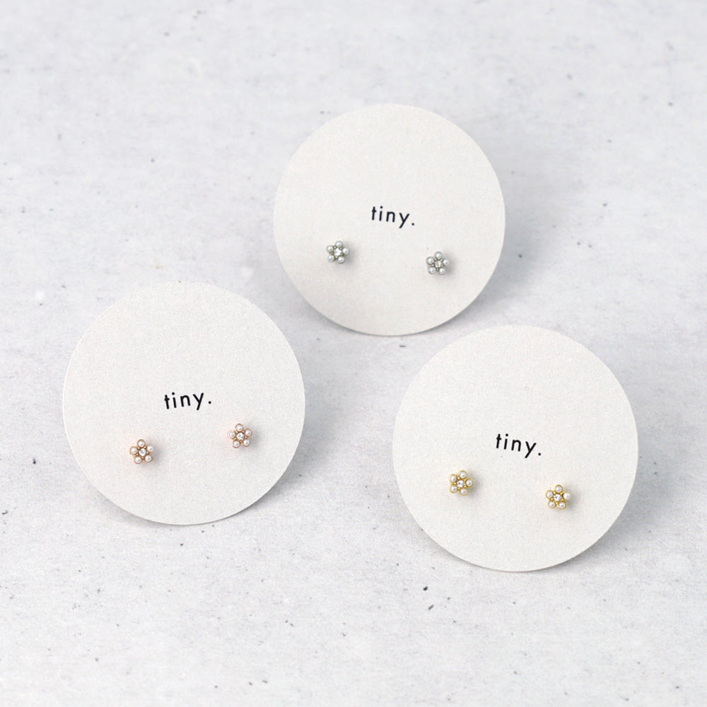 ピアス tiny. ニッケルフリー メタル ストーン パール フラワー 小粒 スタッドピアス