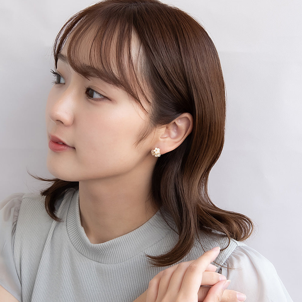 ピアス ニッケルフリー フラワー チタンポスト スタッドピアス
