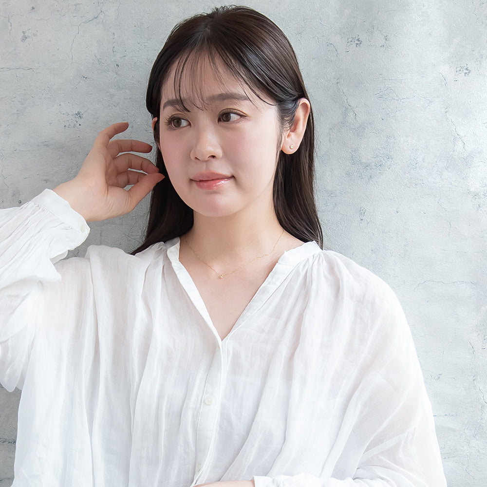 ピアス tiny. ニッケルフリー メタル クローバー 極小 スタッドピアス