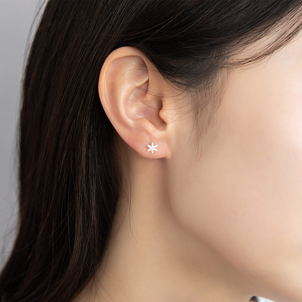 樹脂ピアス ニッケルフリー シマエナガ 鳥 雪の結晶 ストーン 5個セット スタッドピアス