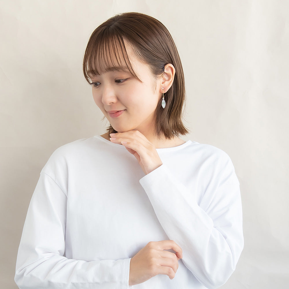 ノンホールピアス ニッケルフリー クローバー リーフ型 ストーン イヤリング 樹脂タイプ