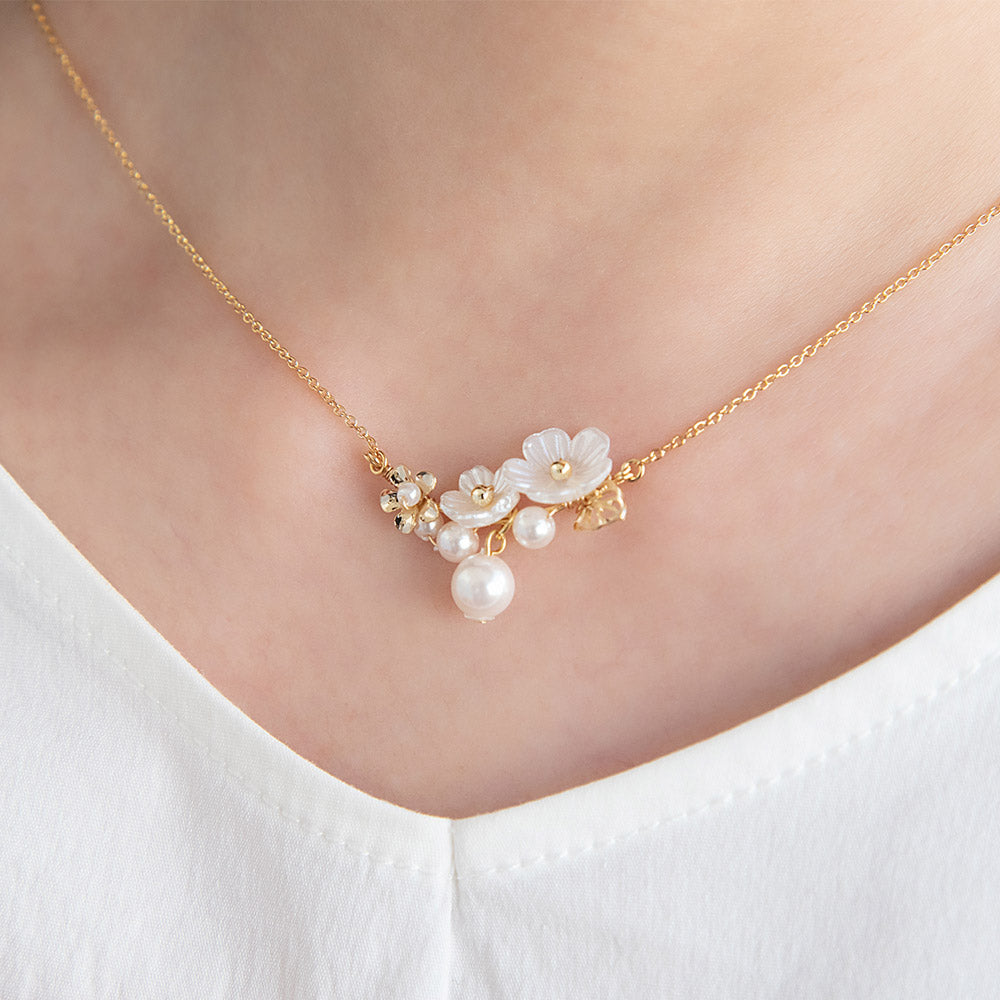 ネックレス ニッケルフリー メタル パール トリプル フラワー 花 リーフ チェーン ショートネックレス