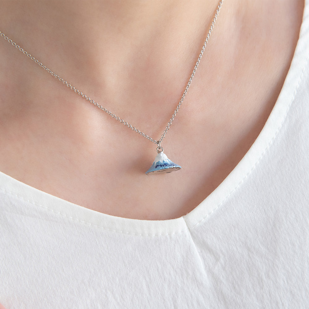 ネックレス メタル カラー ビーズ ミニ 富士山 赤富士 雪化粧 Mt.Fuji チェーン ペンダントネックレス