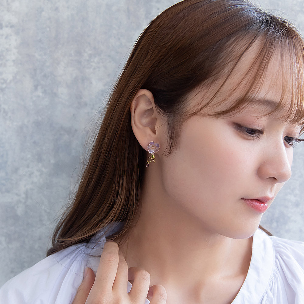 ピアス ニッケルフリー メタル 朝顔 ワイヤー フラワー 花 金魚 金魚鉢 ドロップ クリア カラー ビーズ アシンメトリー チタンポスト スタッドピアス