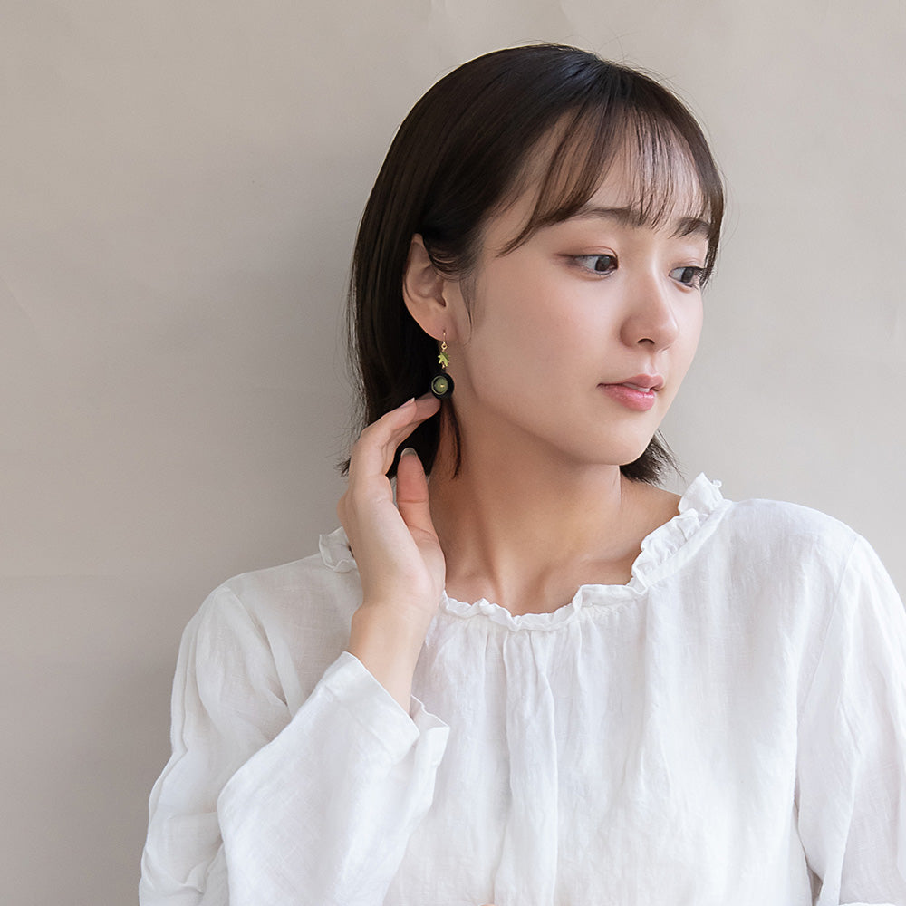 ピアス 抹茶 葉 急須 チタンポスト スタッドピアス フックピアス