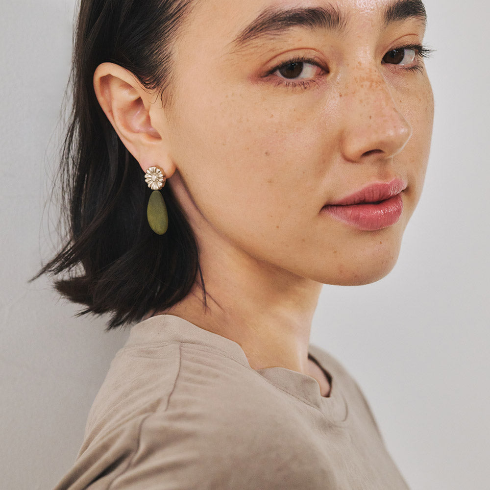 【LIMITED NUMBER】MELLOW ピアス ニッケルフリー メタル マット クリア カラー マーブル ホマイカ フラワー ドロップ チタンポスト ドロップピアス