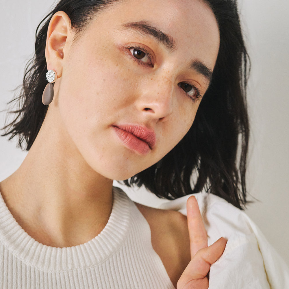 【LIMITED NUMBER】MELLOW ピアス ニッケルフリー メタル マット クリア カラー マーブル ホマイカ フラワー ドロップ チタンポスト ドロップピアス
