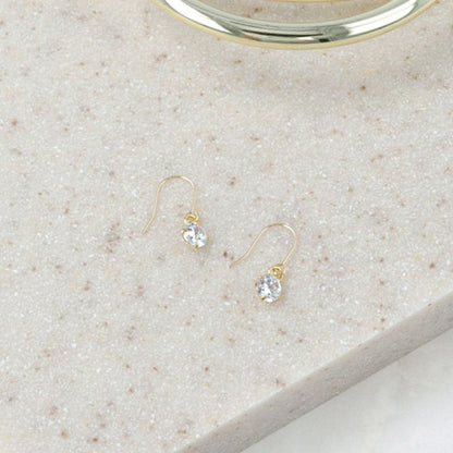 ピアス キュービックジルコニア 4mm 18金 K18 フックピアス