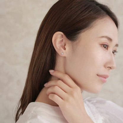 ピアス ニッケルフリー 4mm 1粒 キュービックジルコニア K18 18金ポスト スタッドピアス
