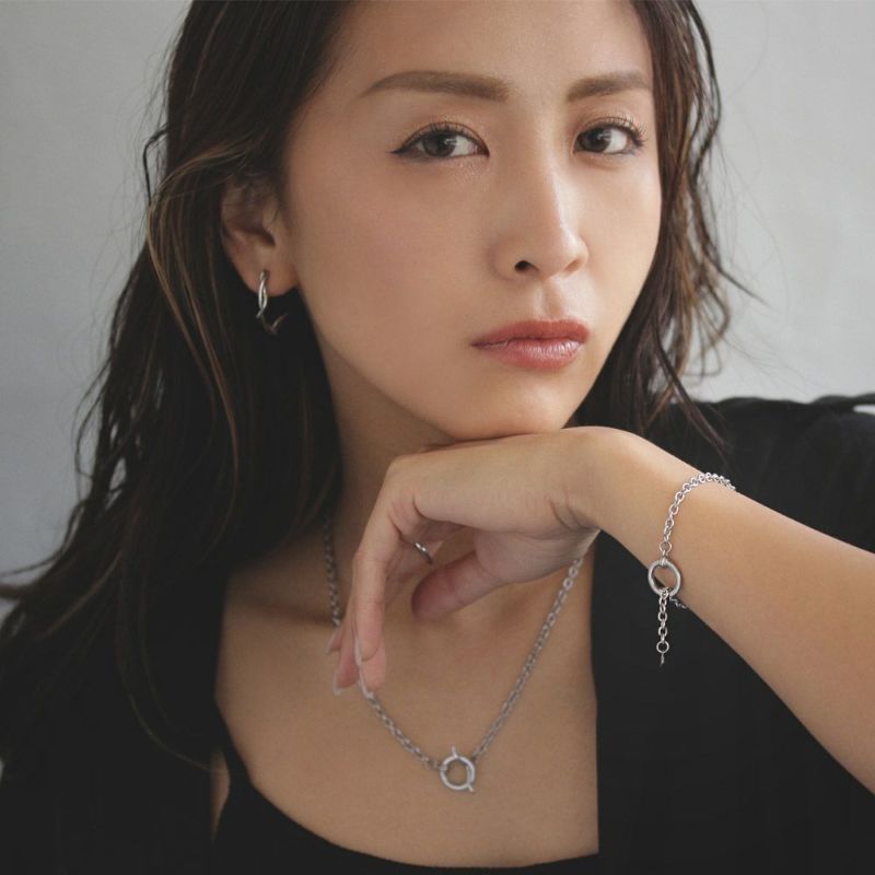 【Finobelle】Stainless Luxe ピアス クロス カーブ サージカルステンレスポスト ドロップピアス