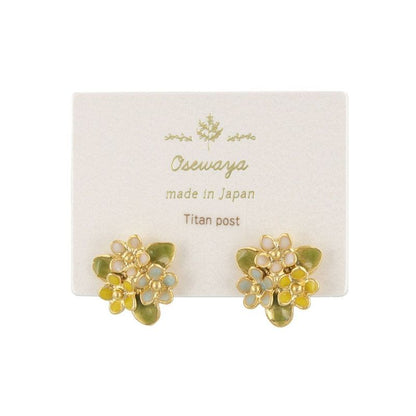 ピアス 紫陽花 チタンポスト スタッドピアス