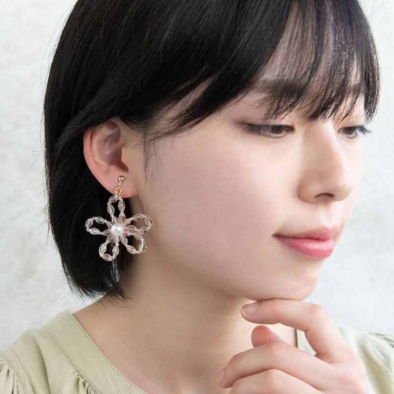 イヤリング ニッケルフリー beads accessory ビーズ フラワー パール ネジバネ式イヤリング