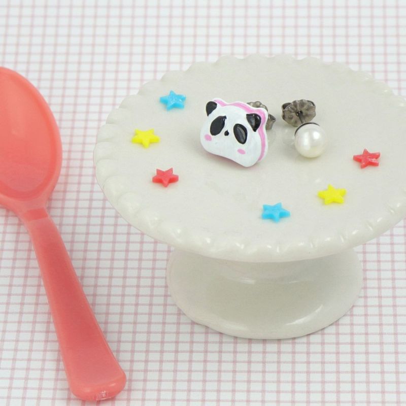 ピアス もっちり パンダ パール アシンメトリー チタンポスト スタッド