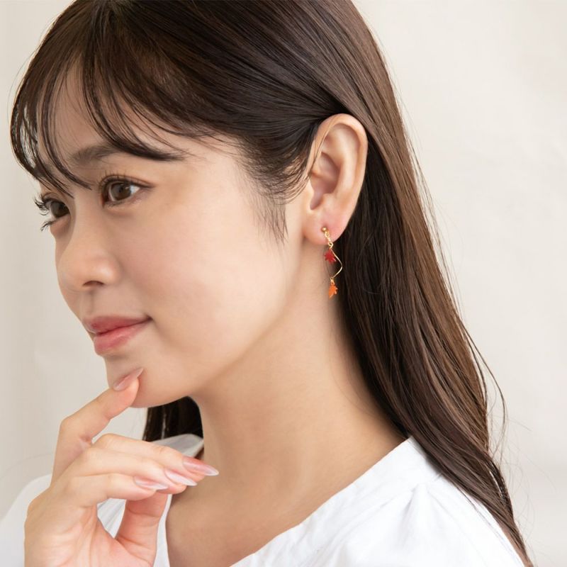 ピアス 和風 紅葉 もみじ メタル ワイヤー ウェーブ チタン