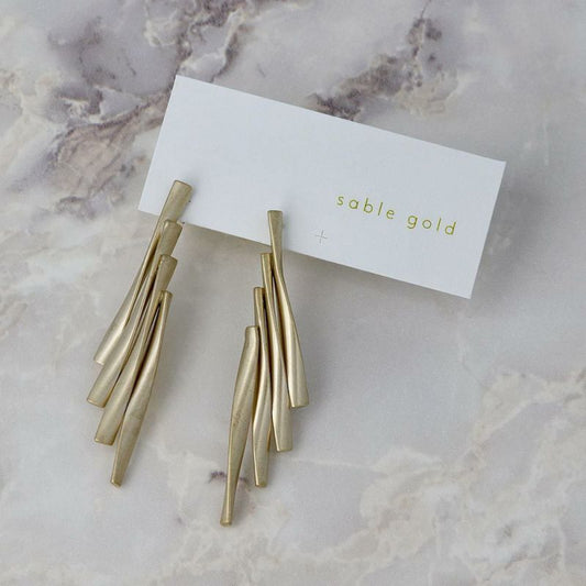 ピアス ニッケルフリー sable gold サブルゴールド メタル ツイスト ステック ライン ステンレスポスト スタッドピアス