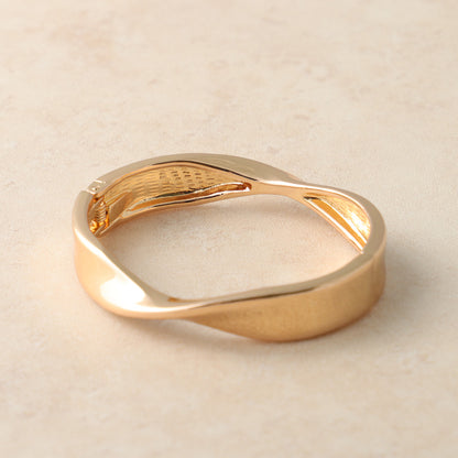 ブレスレット ニッケルフリー メタル ひねり バングル