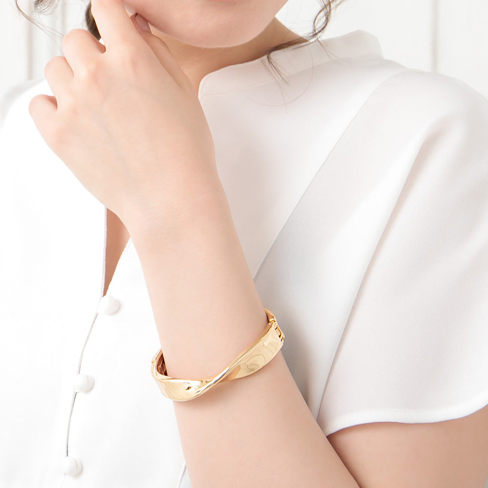 ブレスレット ニッケルフリー メタル ひねり バングル