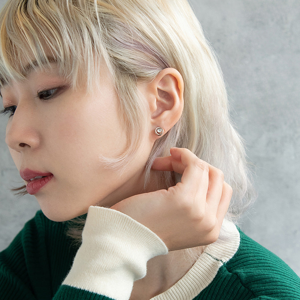 ボディピアス キュービックジルコニア フレーム ストレートバーベル ネジ式 サージカルステンレス 14G 【1個販売】