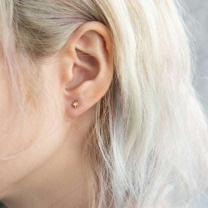 ボディピアス スター ストーン ストレートバーベル ネジ式 サージカルステンレス 14G 【1個販売】