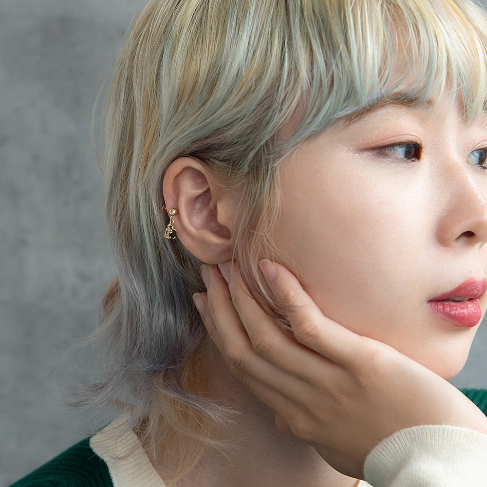 ボディピアス ガラス ストーン ラブレットスタッド ネジ式 サージカルステンレス 18G 【1個販売】