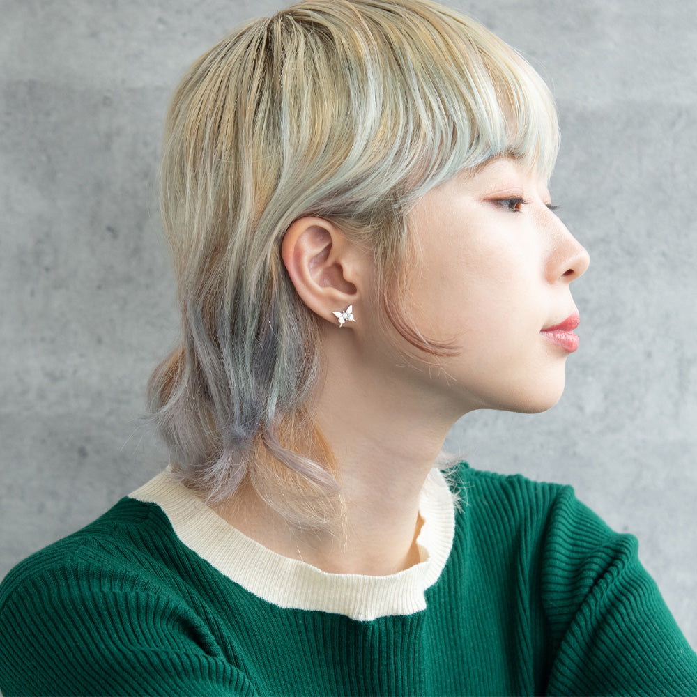 ボディピアス 蝶 バタフライ キュービックジルコニア ストレートバーベル ネジ式 サージカルステンレス 14G 【1個販売】