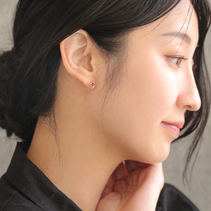 ピアス カラーストーン スクエア ベゼル スタッドピアス