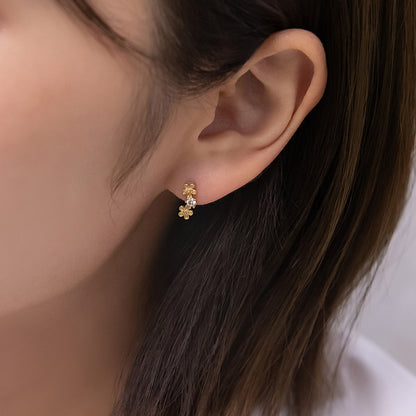 ピアス ニッケルフリー ミニ フラワー キュービックジルコニア 18金 K18 ポストピアス