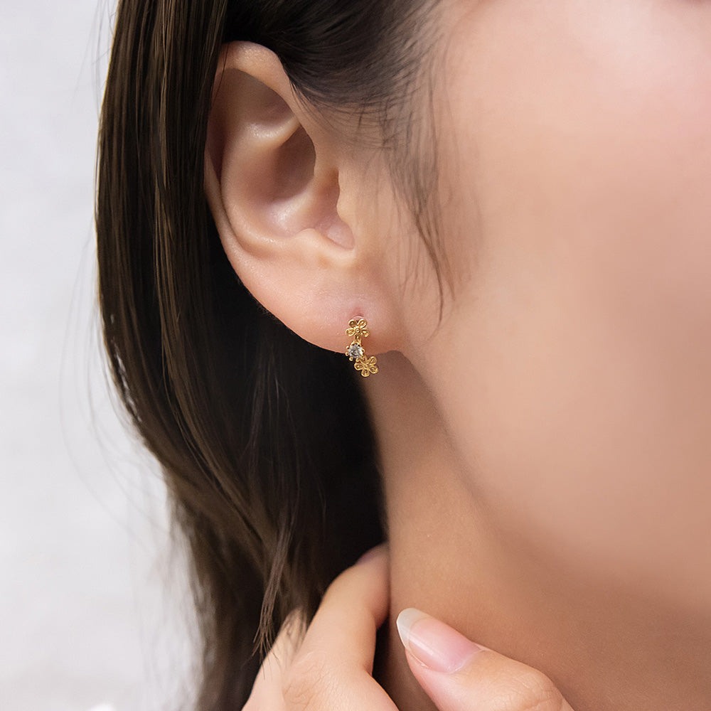 ピアス ニッケルフリー ミニ フラワー キュービックジルコニア 18金 K18 ポストピアス