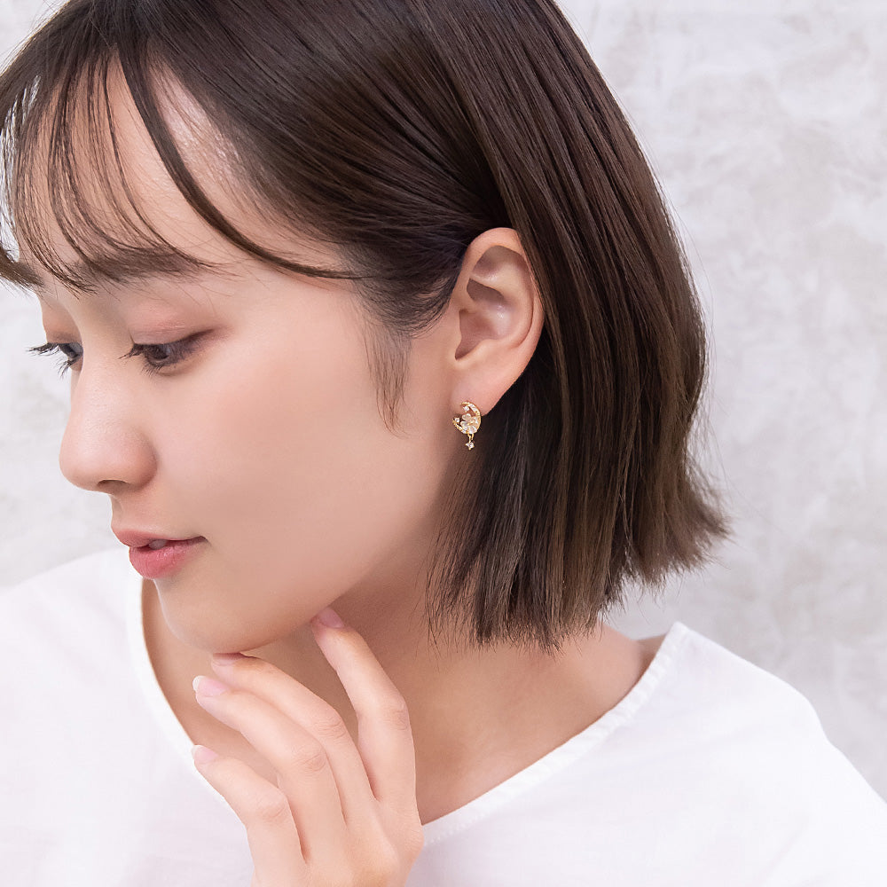 ピアス ニッケルフリー フラワー ムーン キュービックジルコニア ポストピアス